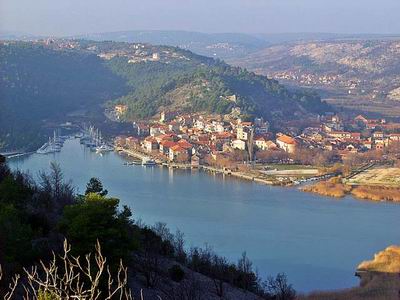 Chorvatsko Apartmány Skradin Pokoje Skradin Penzion Skradin Hotel Skradin Soukromé ubytování Skradin Pronájem plavidel Skradin marina Skradin dovolená CK Lotos